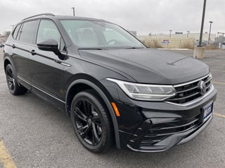 2023 Volkswagen Tiguan SE R-Line Black