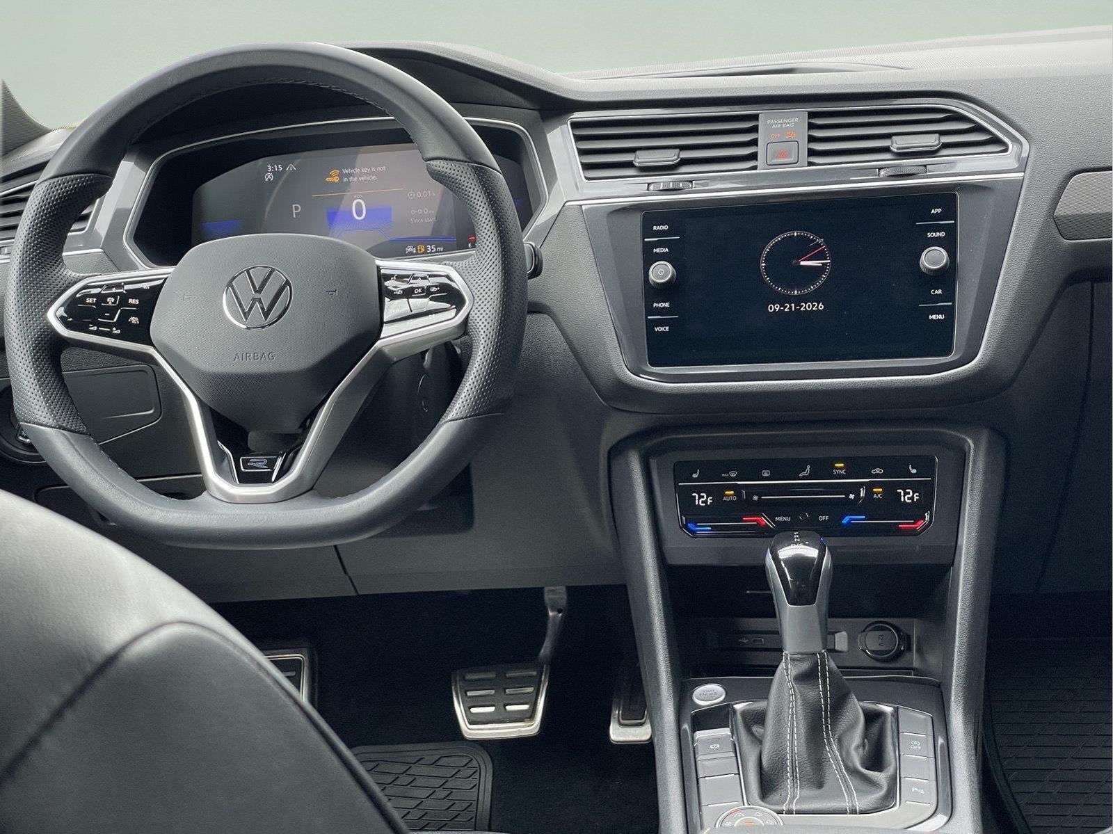 2024 Volkswagen Tiguan SE R-Line Black