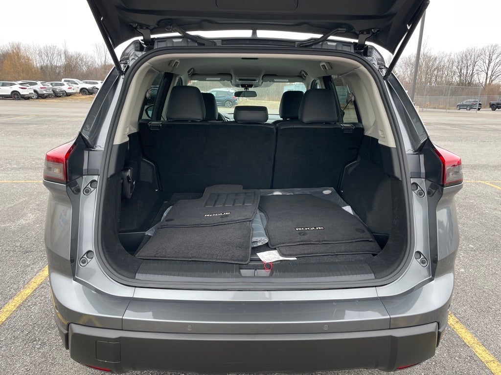 2024 Nissan Rogue S Certified - Heated and Leather Seats *$500 CPO Reb