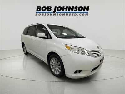 2015 Toyota Sienna LE 7 Passenger