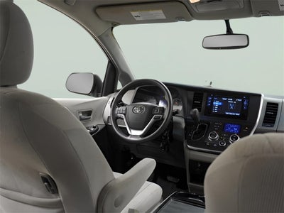 2015 Toyota Sienna LE 7 Passenger