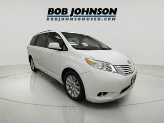 2015 Toyota Sienna LE 7 Passenger