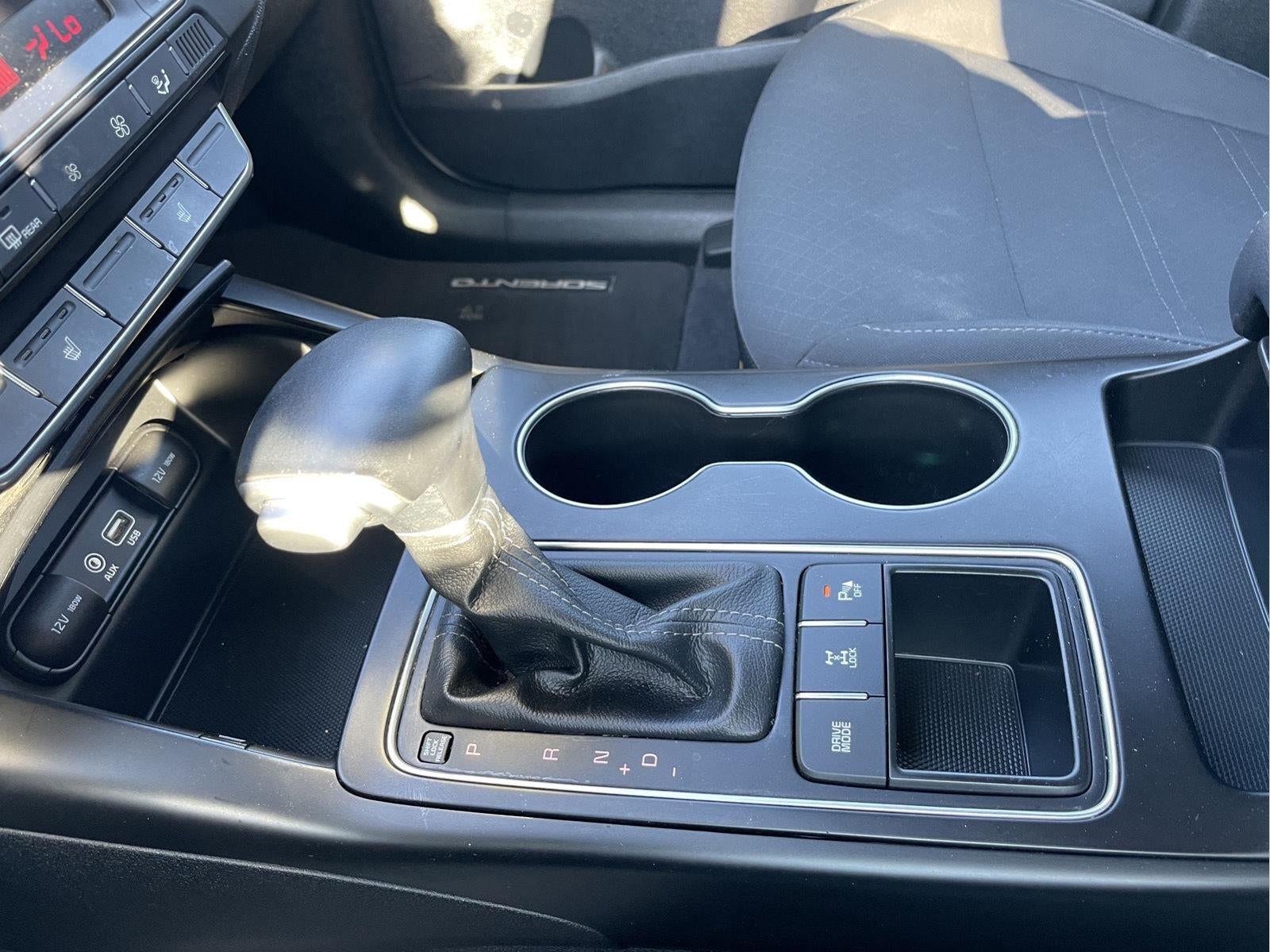 2020 Kia Sorento S V6