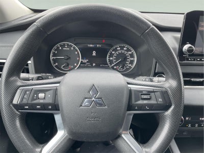 2022 Mitsubishi Outlander ES