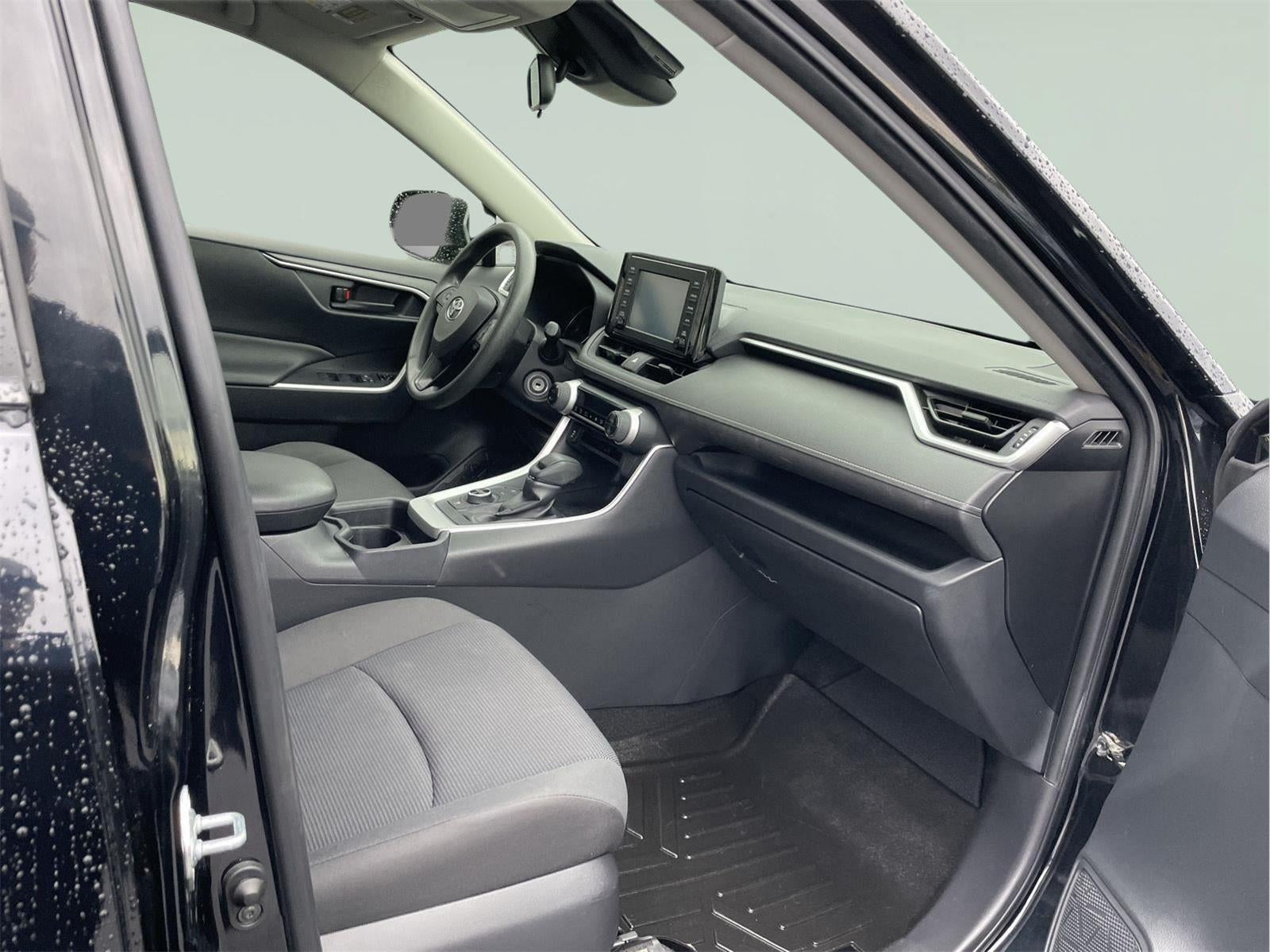 2019 Toyota RAV4 Hybrid LE