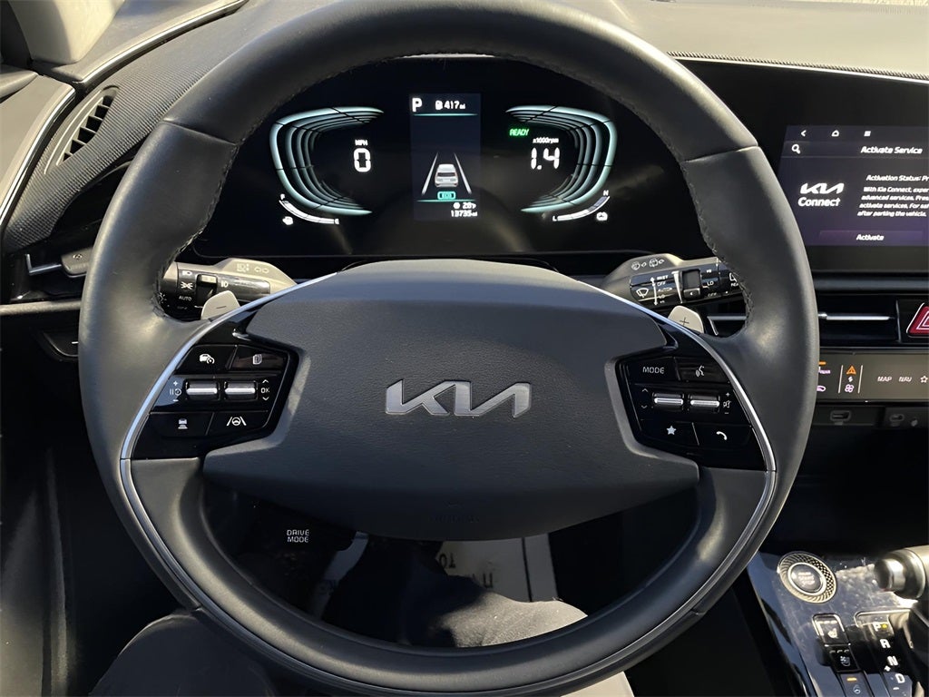 2023 Kia Niro SX