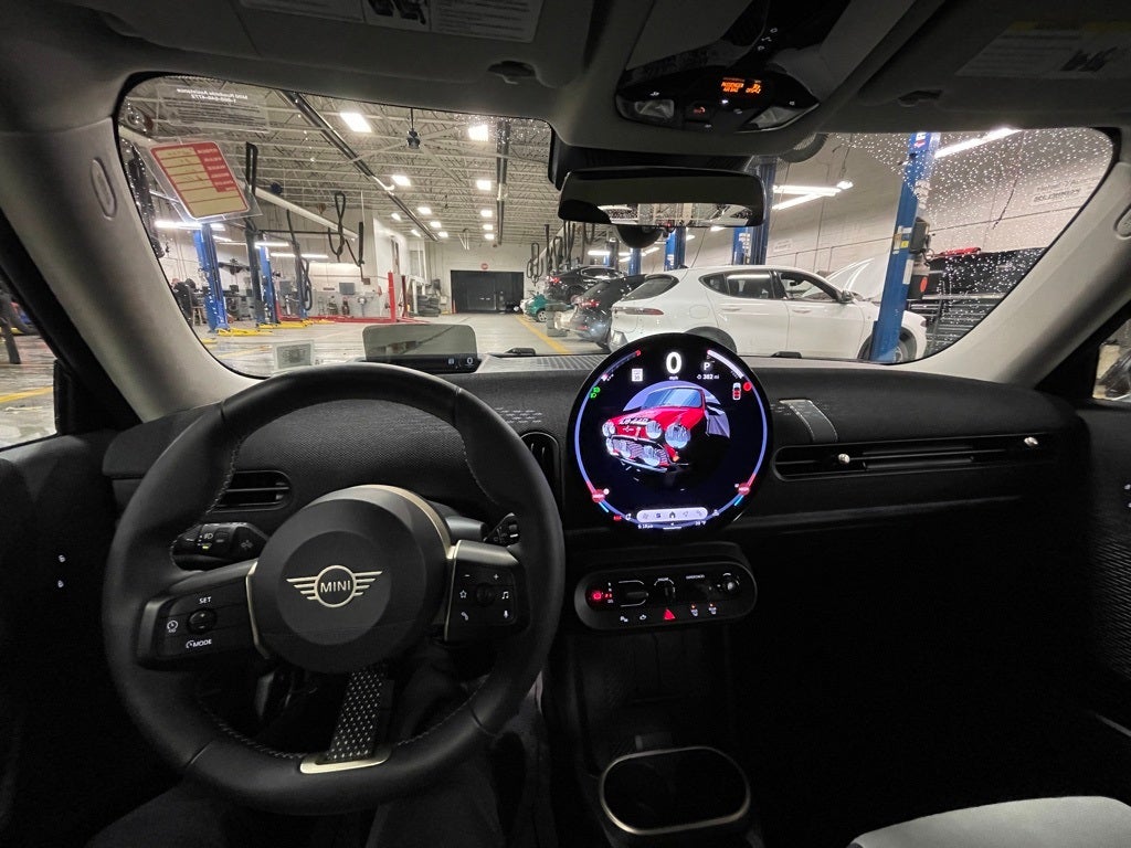 2025 MINI Cooper S Signature Plus - Certified **$2500 Rebate**