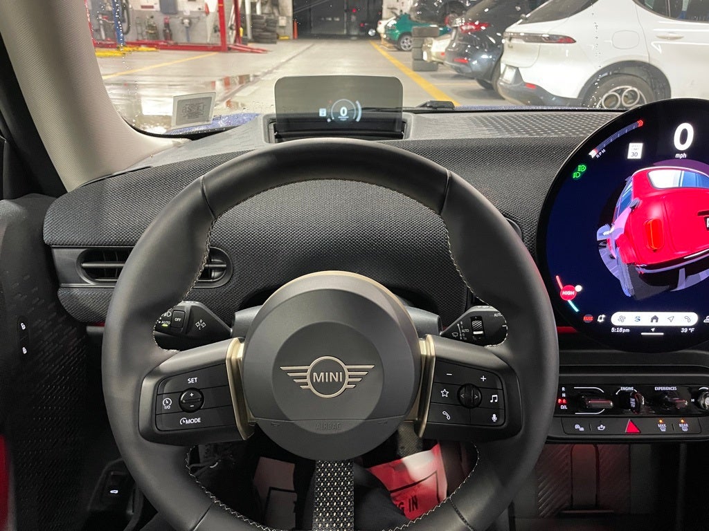 2025 MINI Cooper S Signature Plus - Certified **$2500 Rebate**