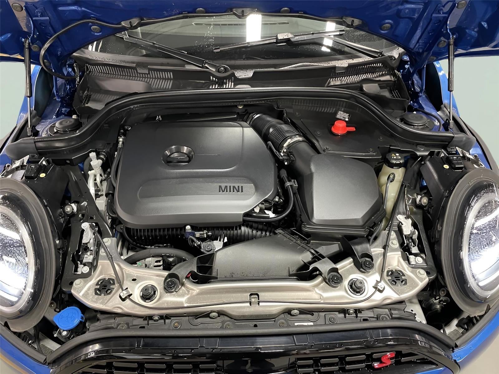 2025 MINI Cooper S Signature Plus - Certified **$2500 Rebate**