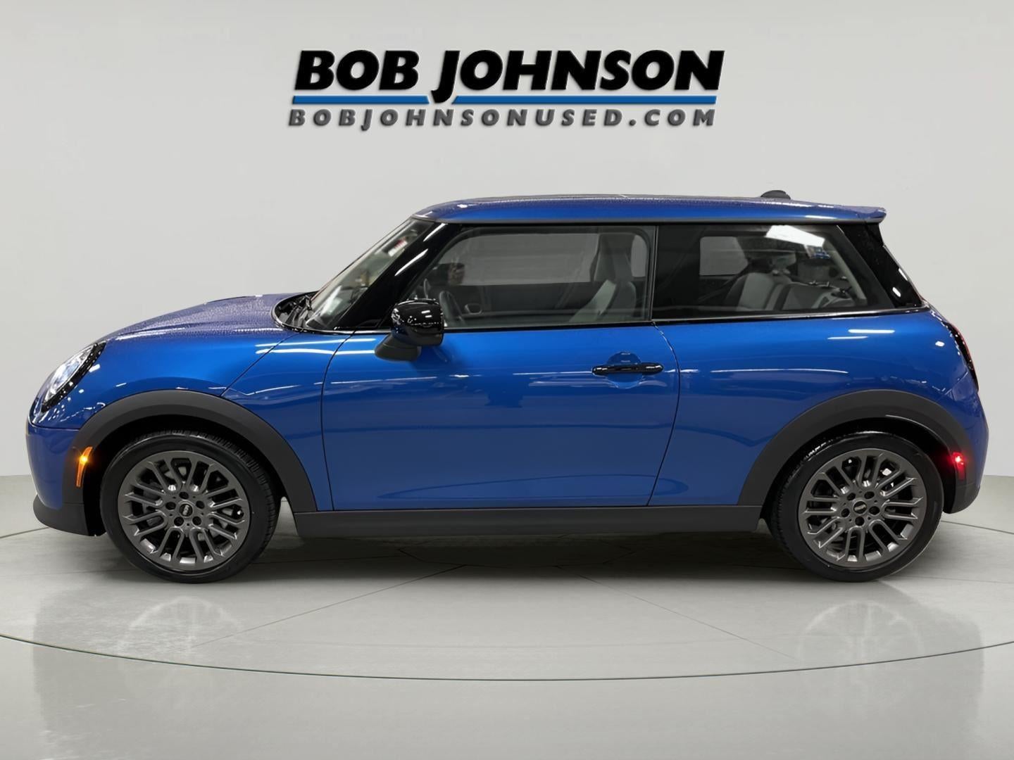 2025 MINI Cooper S Signature Plus - Certified **$2500 Rebate**