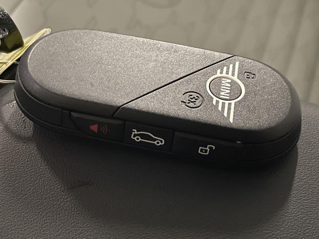 2025 MINI Cooper S Signature Plus - Certified **$2500 Rebate**