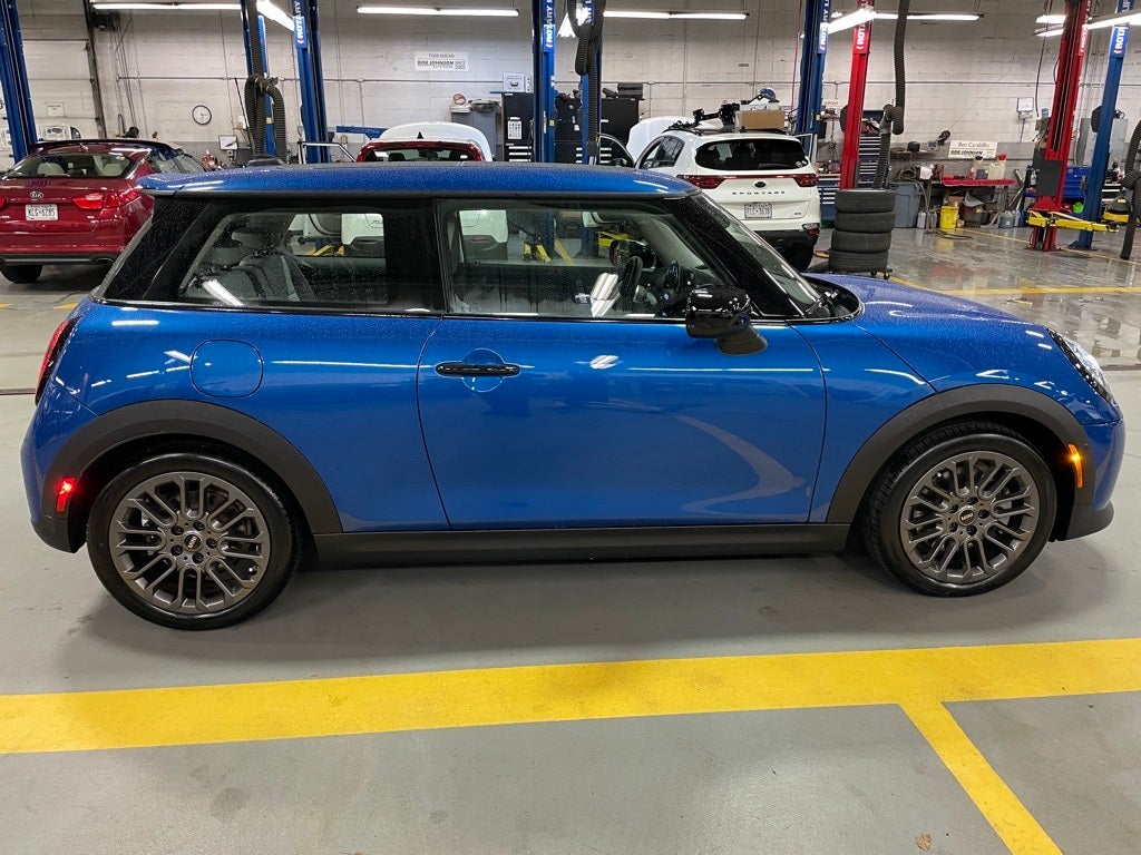 2025 MINI Cooper S Signature Plus - Certified **$2500 Rebate**