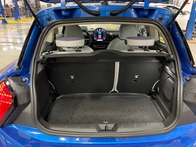 2025 MINI Cooper S Signature Plus - Certified **$2500 Rebate**