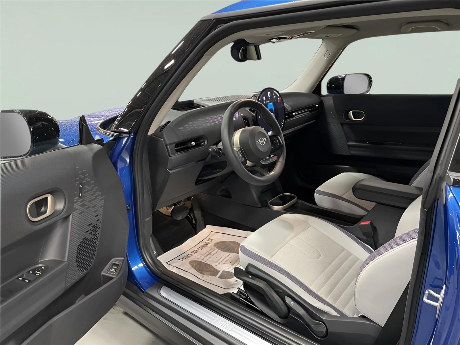 2025 MINI Cooper S Signature Plus - Certified **$2500 Rebate**