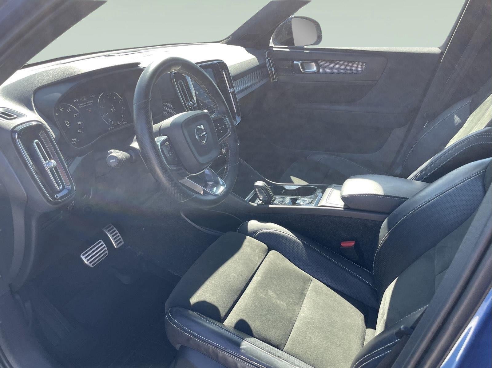 2021 Volvo XC40 R-Design