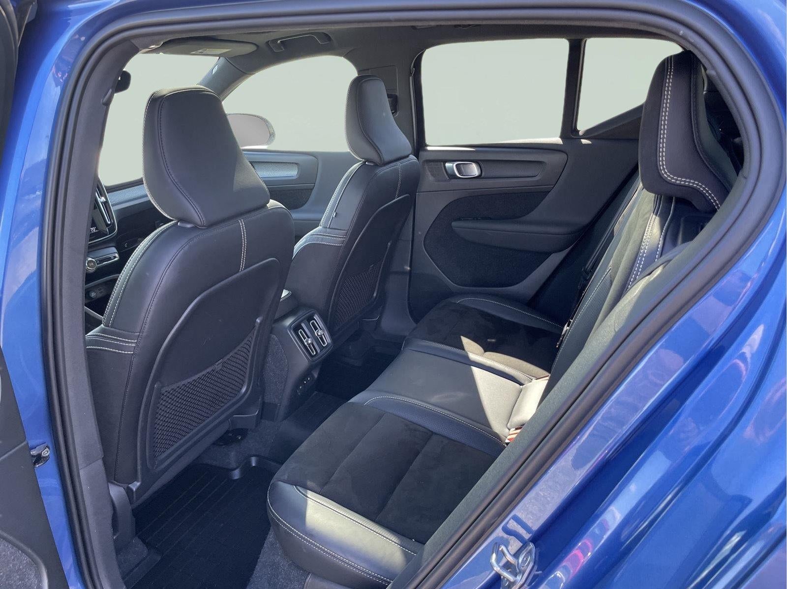 2021 Volvo XC40 R-Design