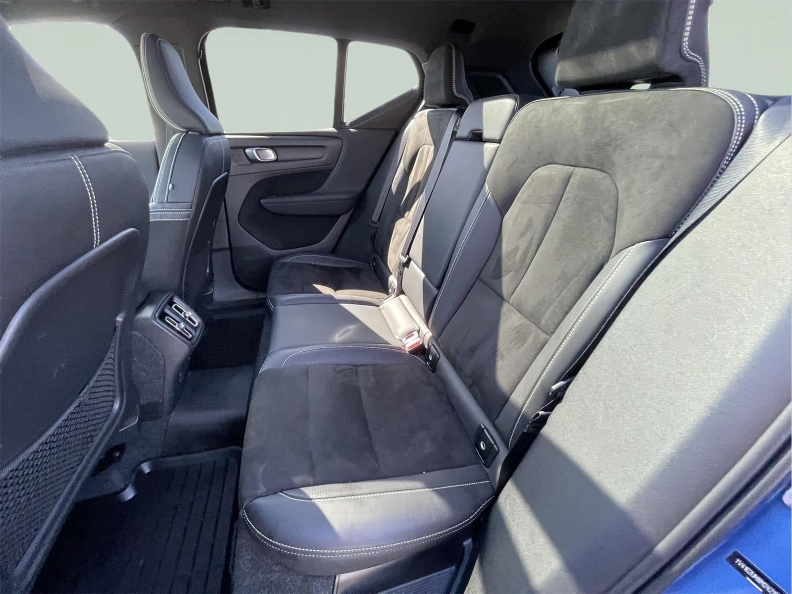 2021 Volvo XC40 R-Design