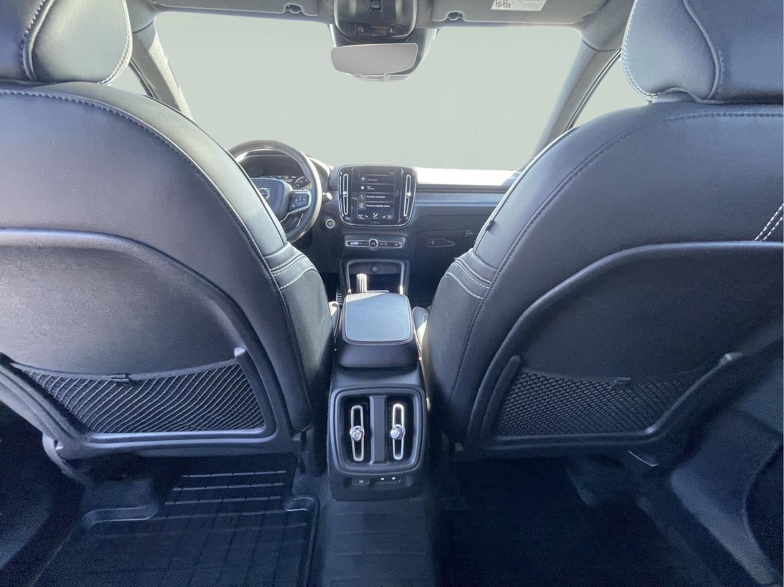 2021 Volvo XC40 R-Design