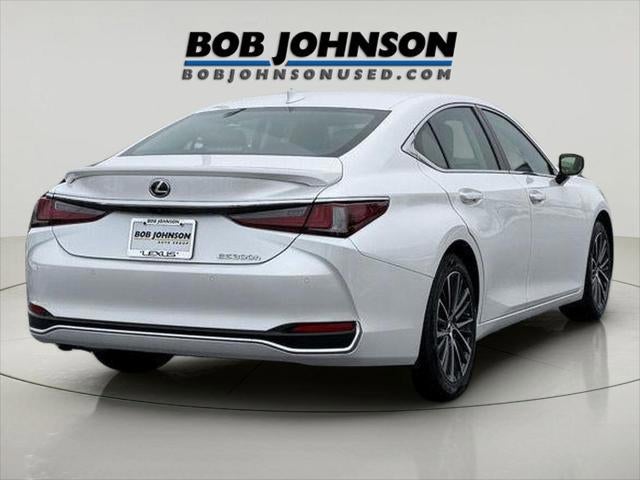 2024 Lexus ES 300h 300h