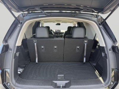2023 Honda Pilot EX-L w/Rear Captain's Chairs