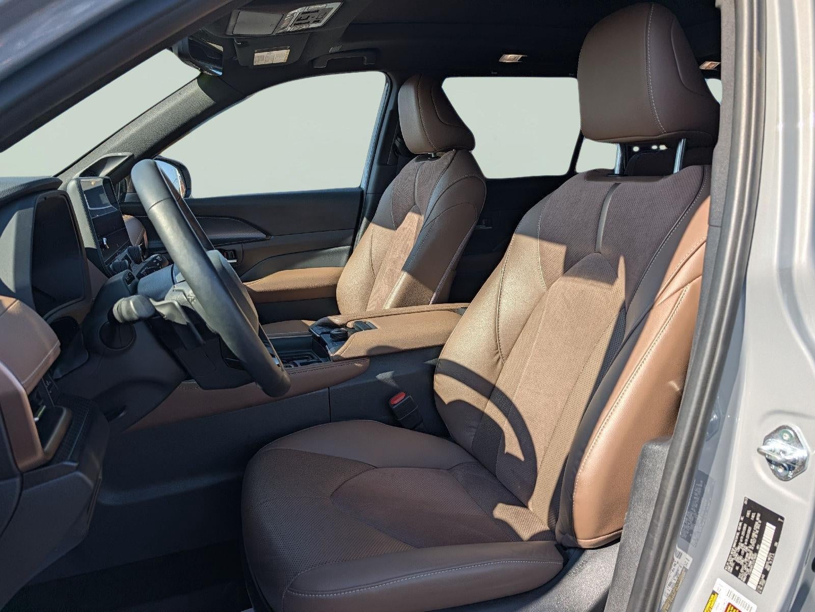 2025 Toyota Grand Highlander Hybrid MAX Platinum