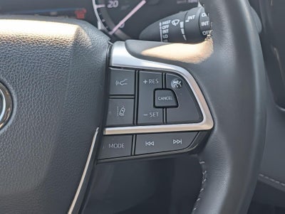 2025 Toyota Highlander XLE