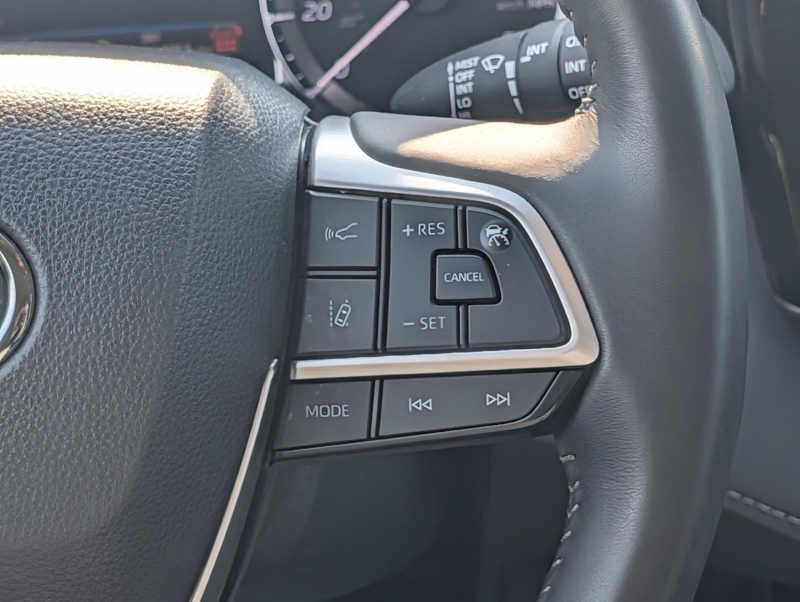 2025 Toyota Highlander XLE