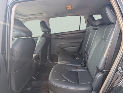 2025 Toyota Highlander XLE