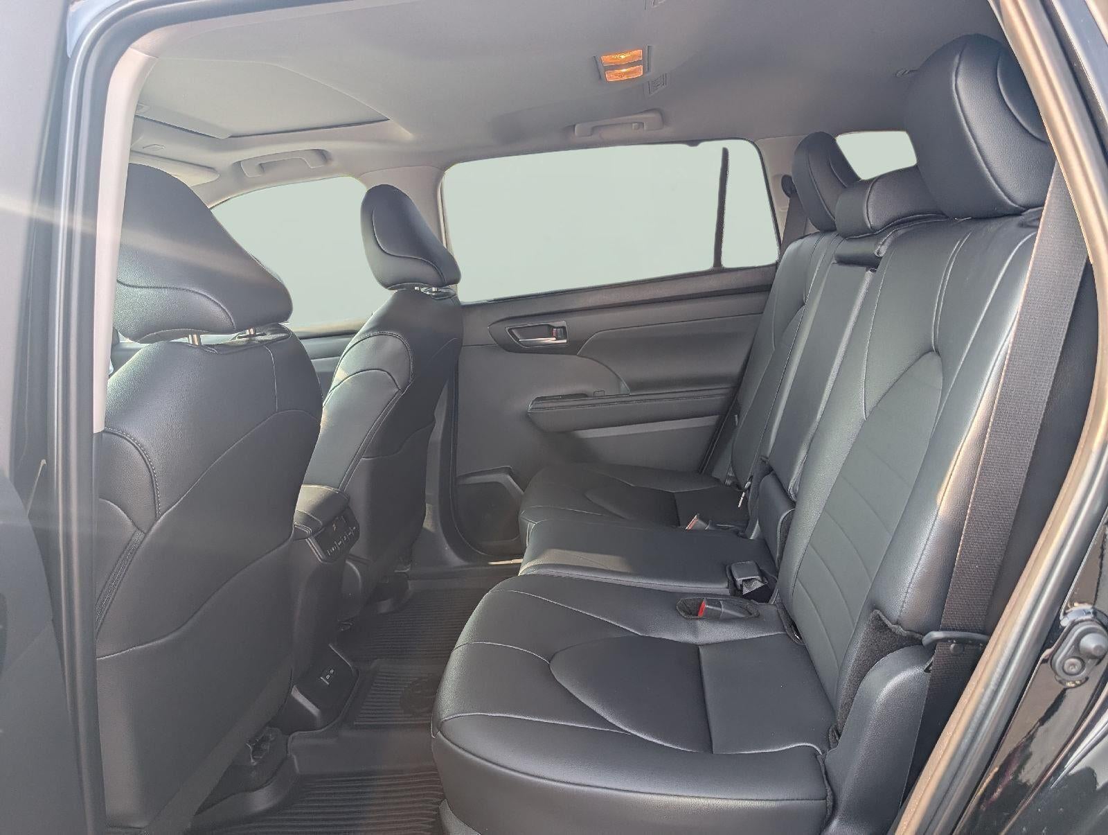 2025 Toyota Highlander XLE