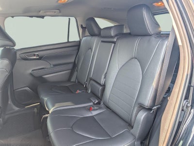2025 Toyota Highlander XLE