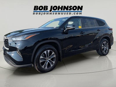 2025 Toyota Highlander XLE