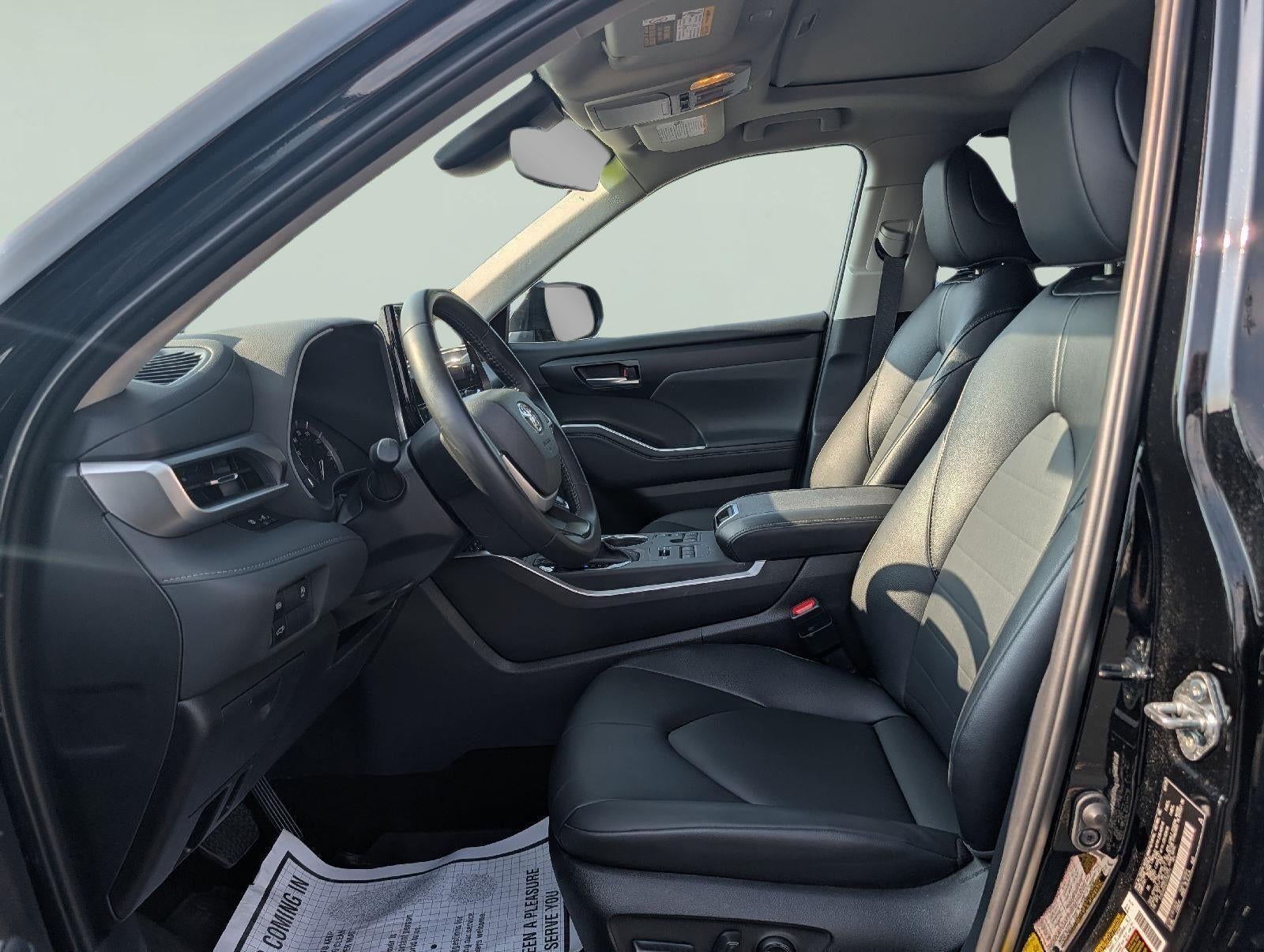 2025 Toyota Highlander XLE