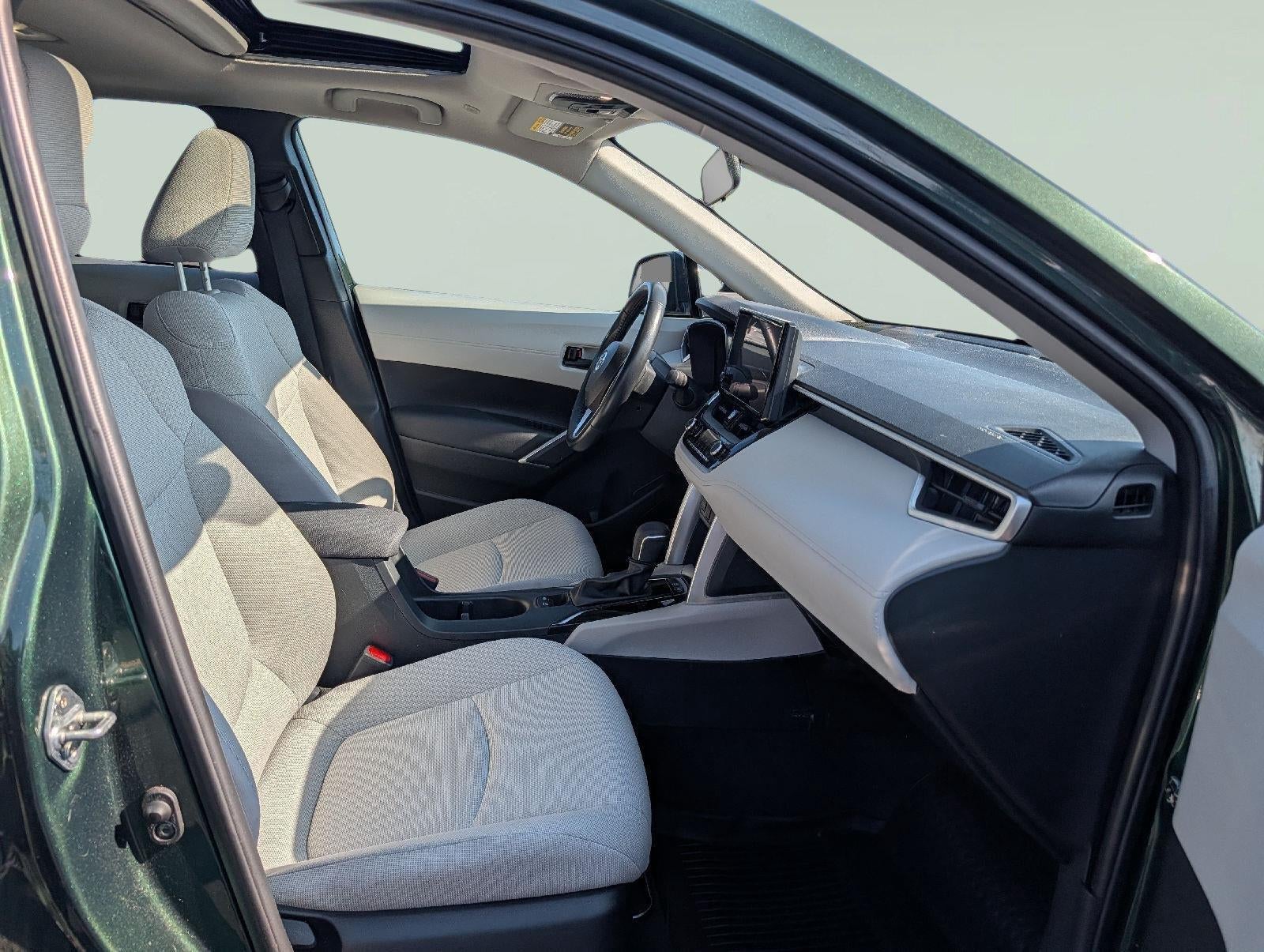 2023 Toyota COROLLA CROSS LE 4WD
