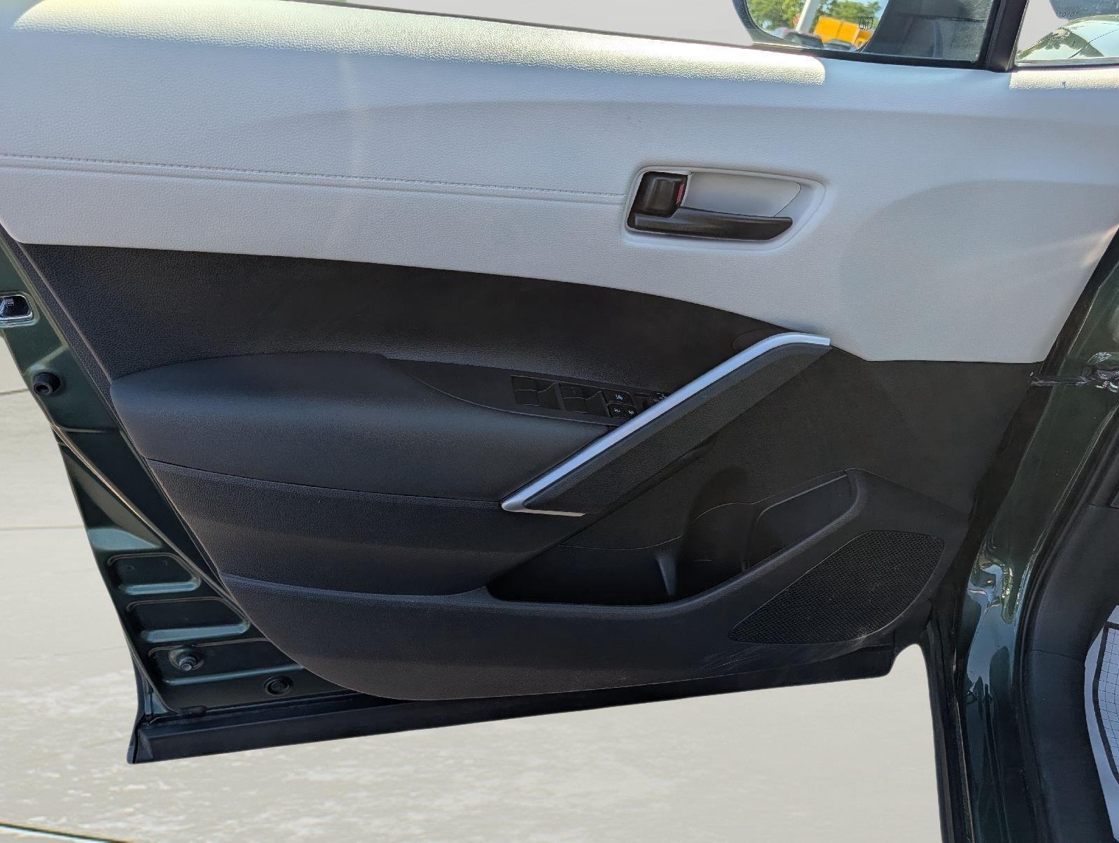 2023 Toyota COROLLA CROSS LE 4WD