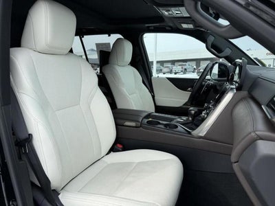 2025 Lexus LX 600 LUXURY