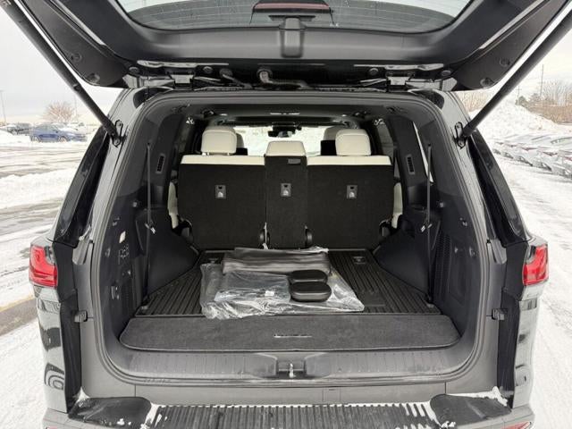 2025 Lexus LX 600 LUXURY