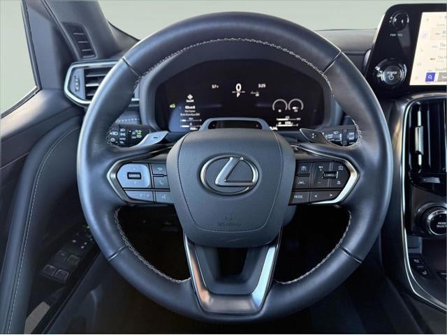 2025 Lexus LX 700h OVERTRAIL