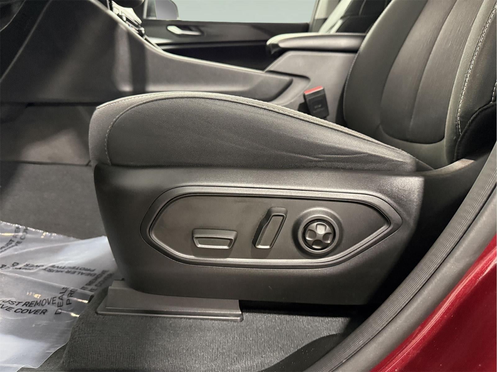 2023 Jeep Grand Cherokee Laredo 4x4