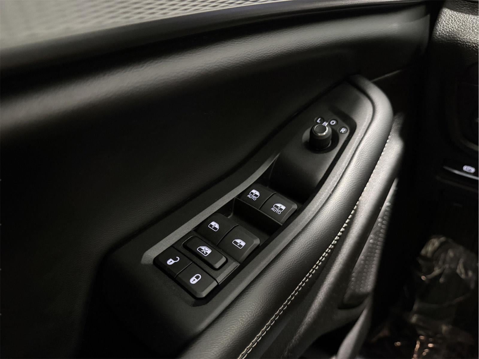 2023 Jeep Grand Cherokee Laredo 4x4