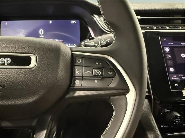 2023 Jeep Grand Cherokee Laredo 4x4