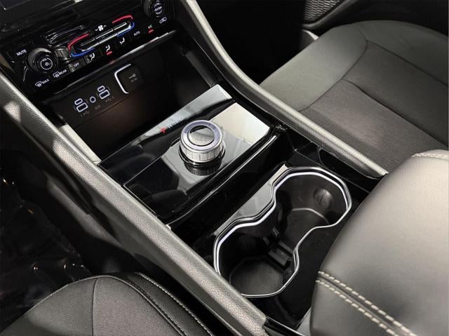 2023 Jeep Grand Cherokee Laredo 4x4