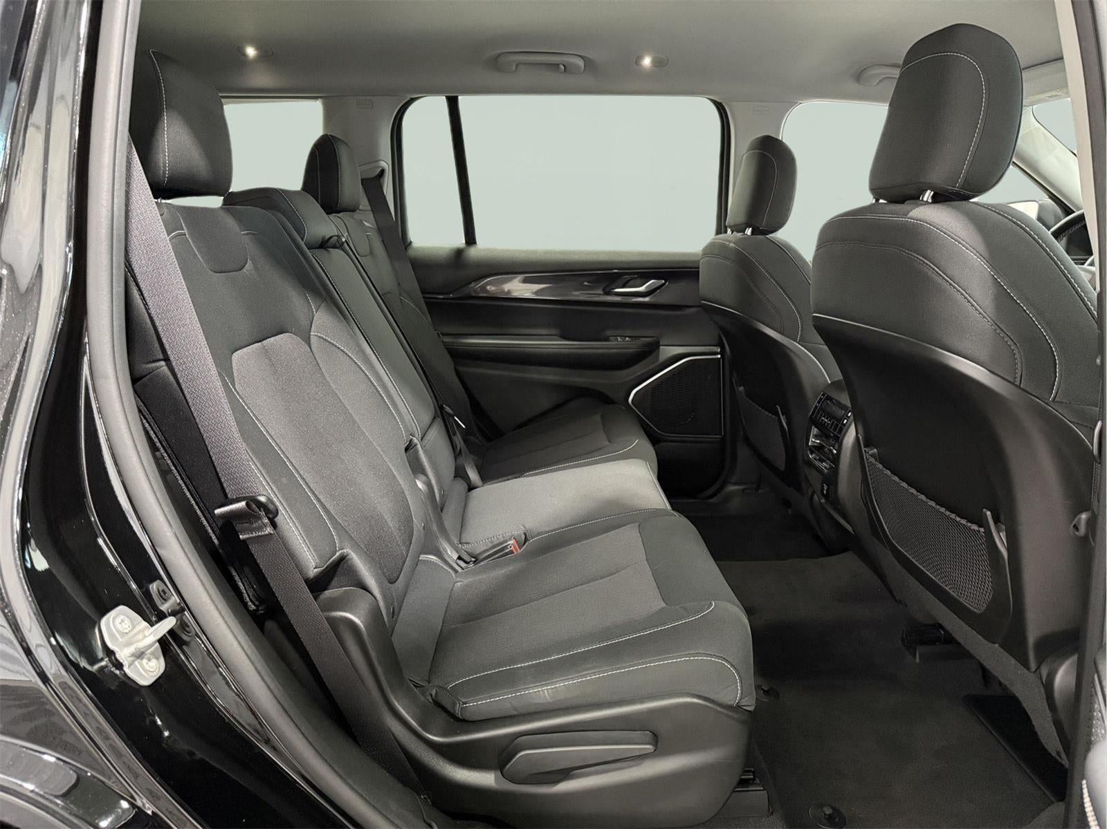 2021 Jeep Grand Cherokee L Laredo 4x4