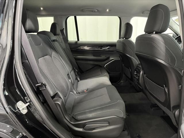 2021 Jeep Grand Cherokee L Laredo 4x4