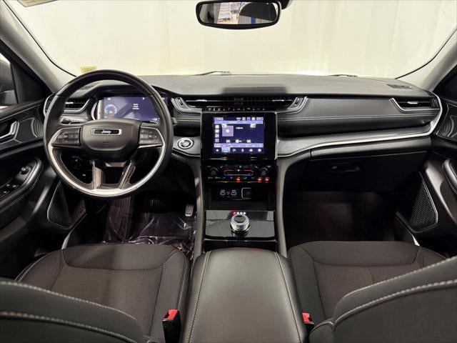 2021 Jeep Grand Cherokee L Laredo 4x4