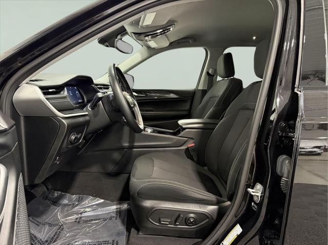 2021 Jeep Grand Cherokee L Laredo 4x4