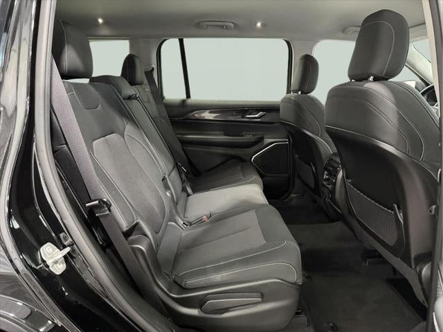 2021 Jeep Grand Cherokee L Laredo 4x4