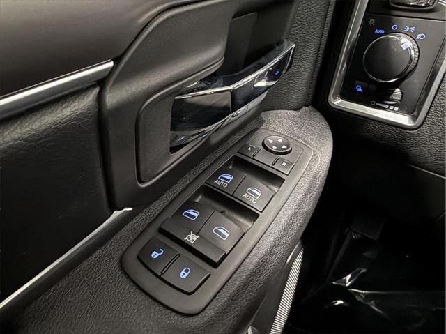 2023 RAM 1500 Classic Warlock Quad Cab 4x4 6'4' Box
