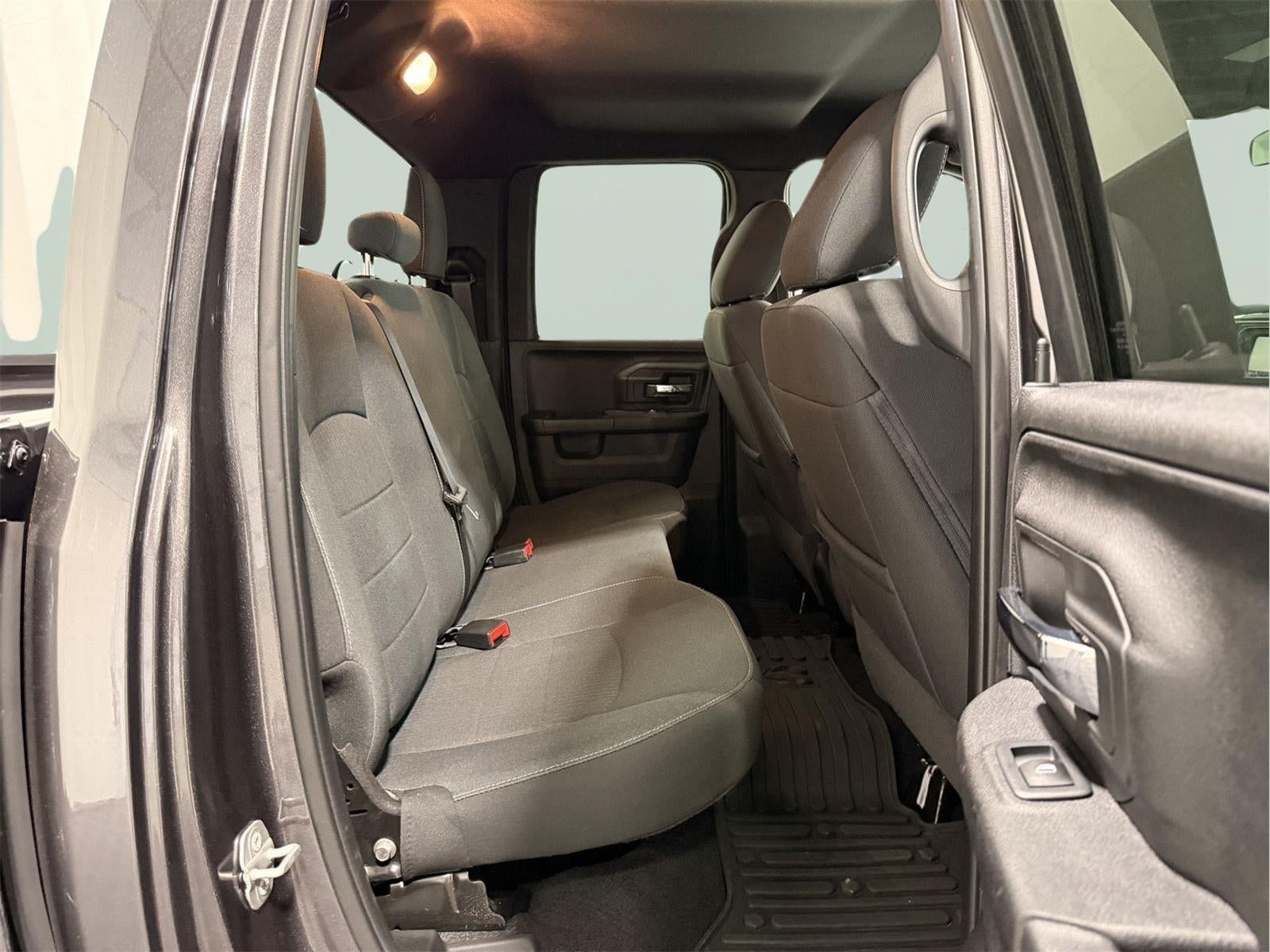 2022 RAM 1500 Classic Warlock Quad Cab 4x4 6'4' Box