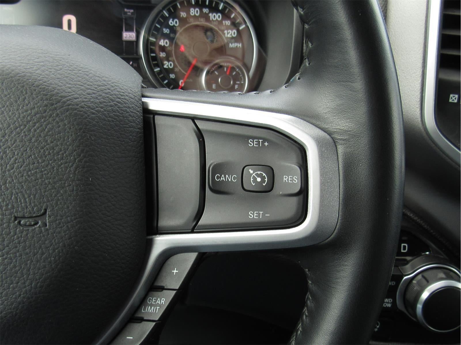 2022 RAM 1500 Big Horn Crew Cab 4x4 5'7' Box
