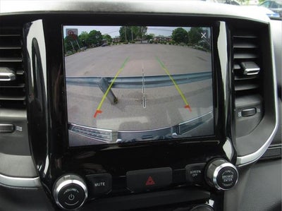 2022 RAM 1500 Big Horn Crew Cab 4x4 5'7' Box